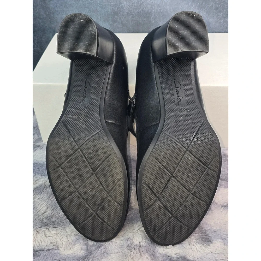 EUC Clarks Bayla Lily Mary Jane Pump Black Leather Block Heel Womens 7.5